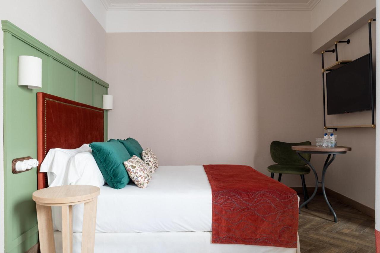 The Honest Hotel & Apartments Севилья Экстерьер фото