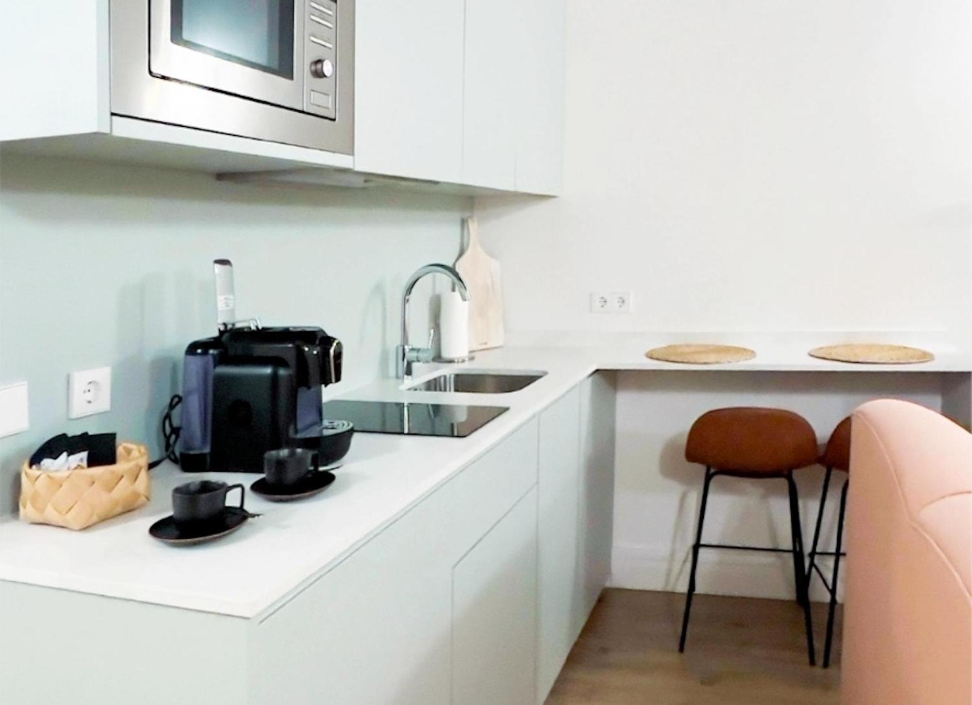 The Honest Hotel & Apartments Севилья Экстерьер фото