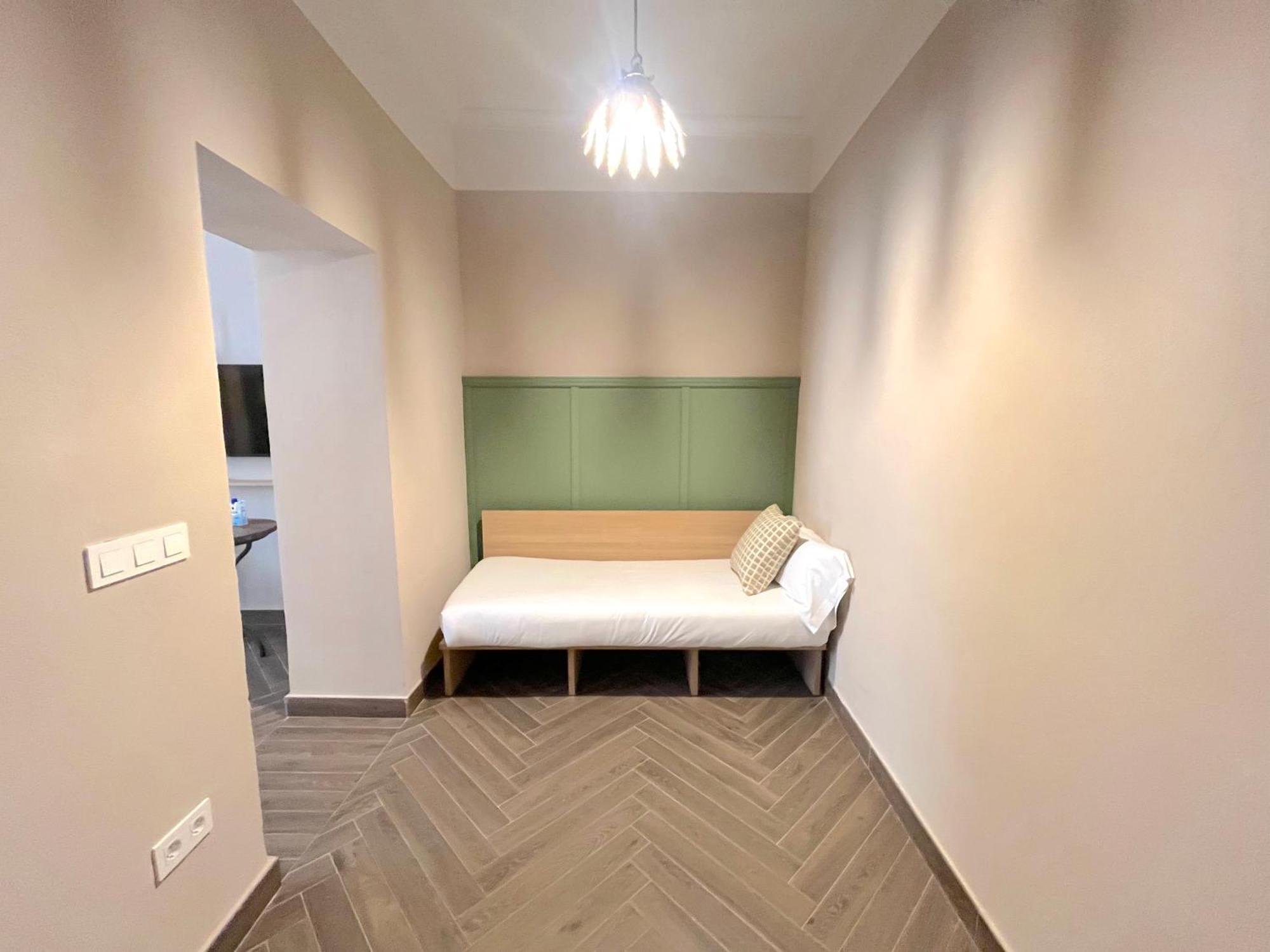 The Honest Hotel & Apartments Севилья Номер фото